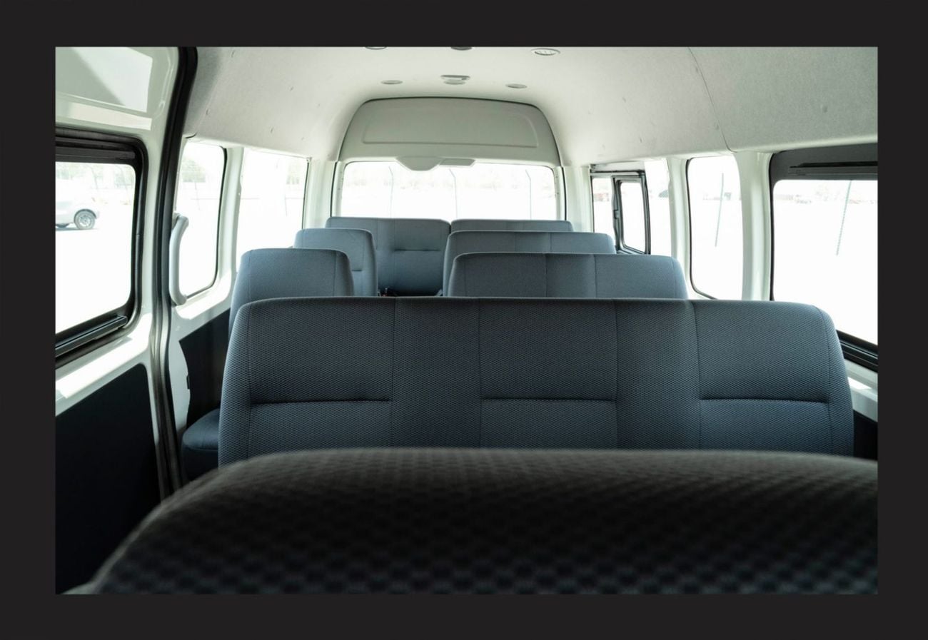 تويوتا هاياس #Am TOYOTA HIACE 3.0L 15-STR H/R MID M/T DSL 2023
