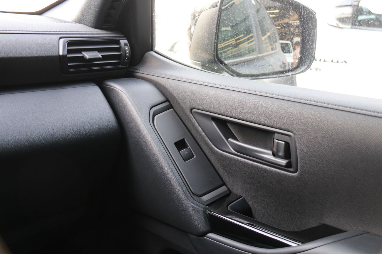 تويوتا لاند كروزر EXR 4.0L Toyota Land Cruiser GXR 2025 | 4L Basic | White- Black | Best Price