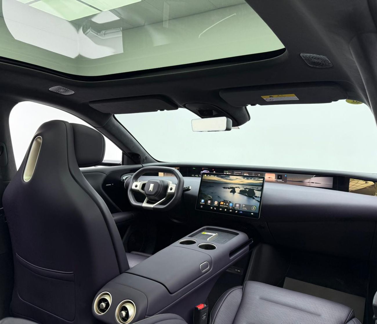 أفاتر 07 2024 Avatar 07 Ultra REEV Edition AWD, 2027 EVS Warranty, EVS Service Contract, Excellent Condition