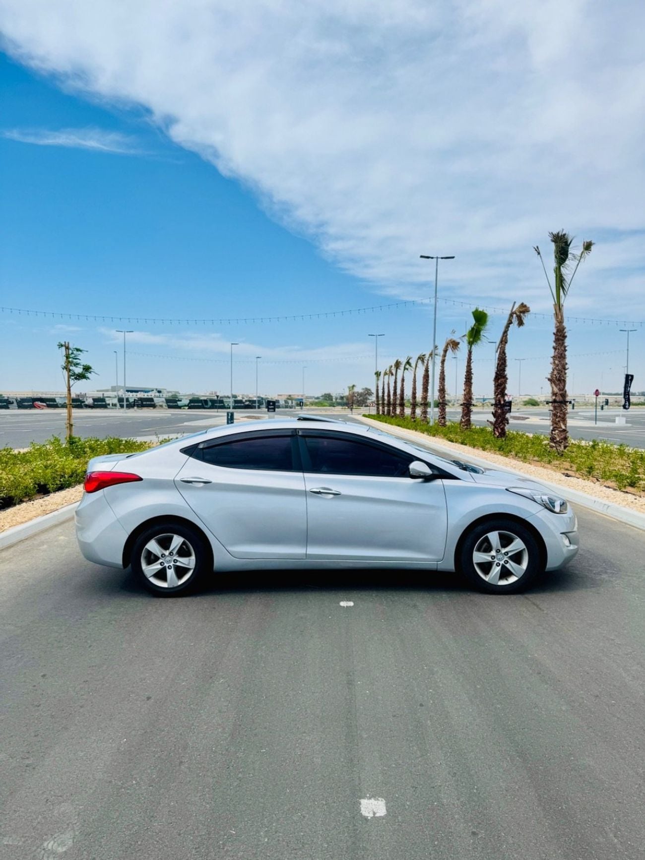 هيونداي افانتي STD (NON GCC) Clean Title