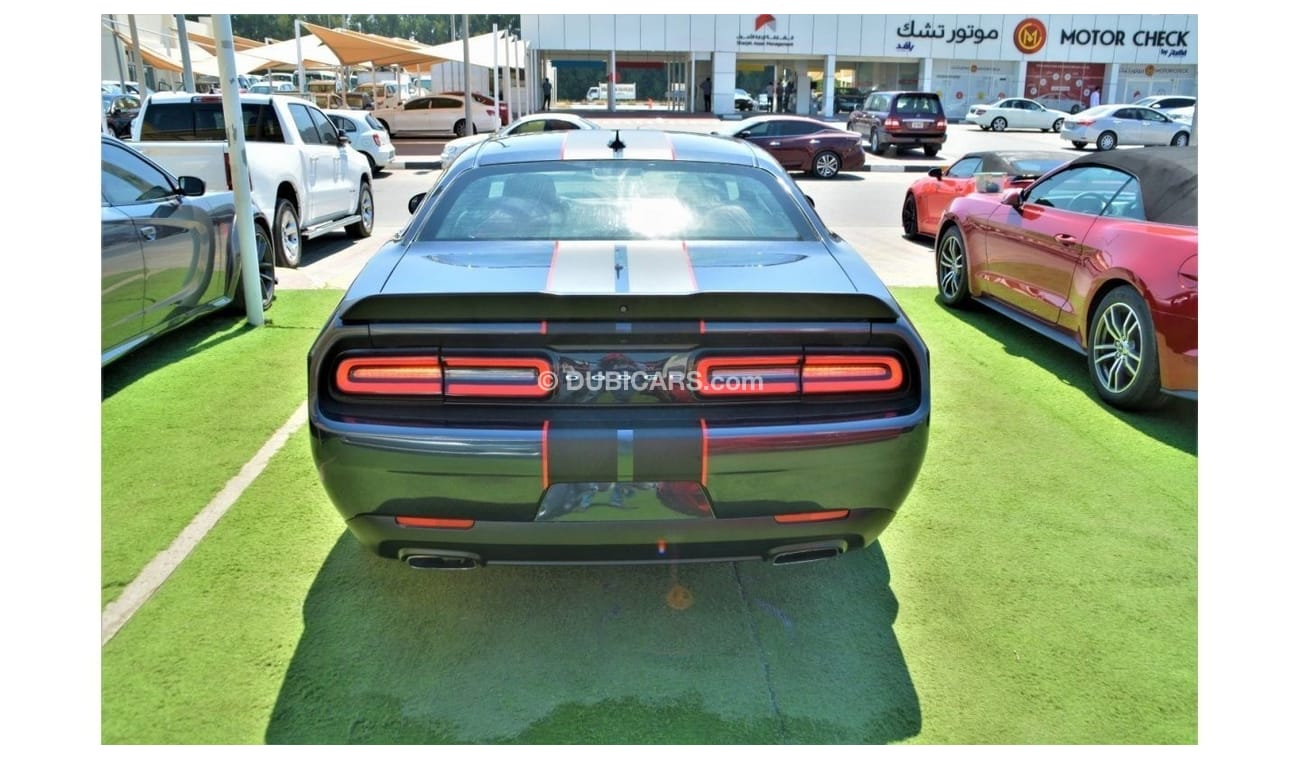 دودج تشالينجر SXT بلس