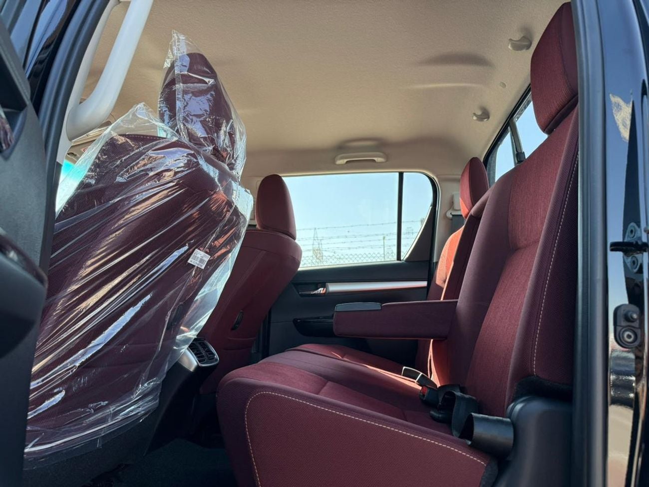 Toyota Hilux SR5 2.7L Petrol 4WD 2026 Export Price @ 137,500 AED