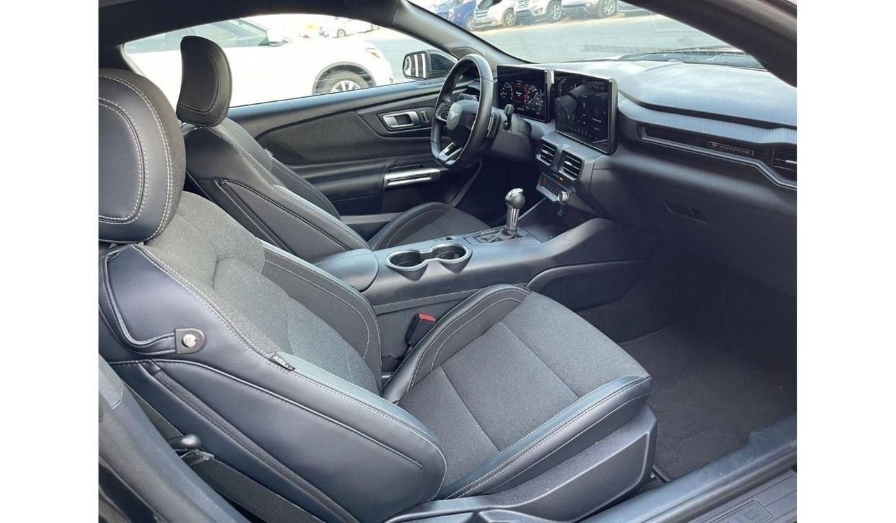 Ford Mustang GT 5.0 / PREMIUM /ELECTRONIC EXHAUST/ 4000 MILES ONLY / FULL OPTIONS