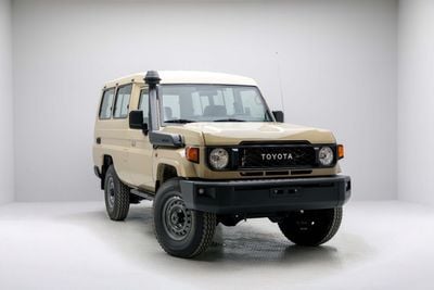 تويوتا لاند كروزر LC78 Hardtop 2.8L - Manual - Beige Inside Bluish Grey | Export Only