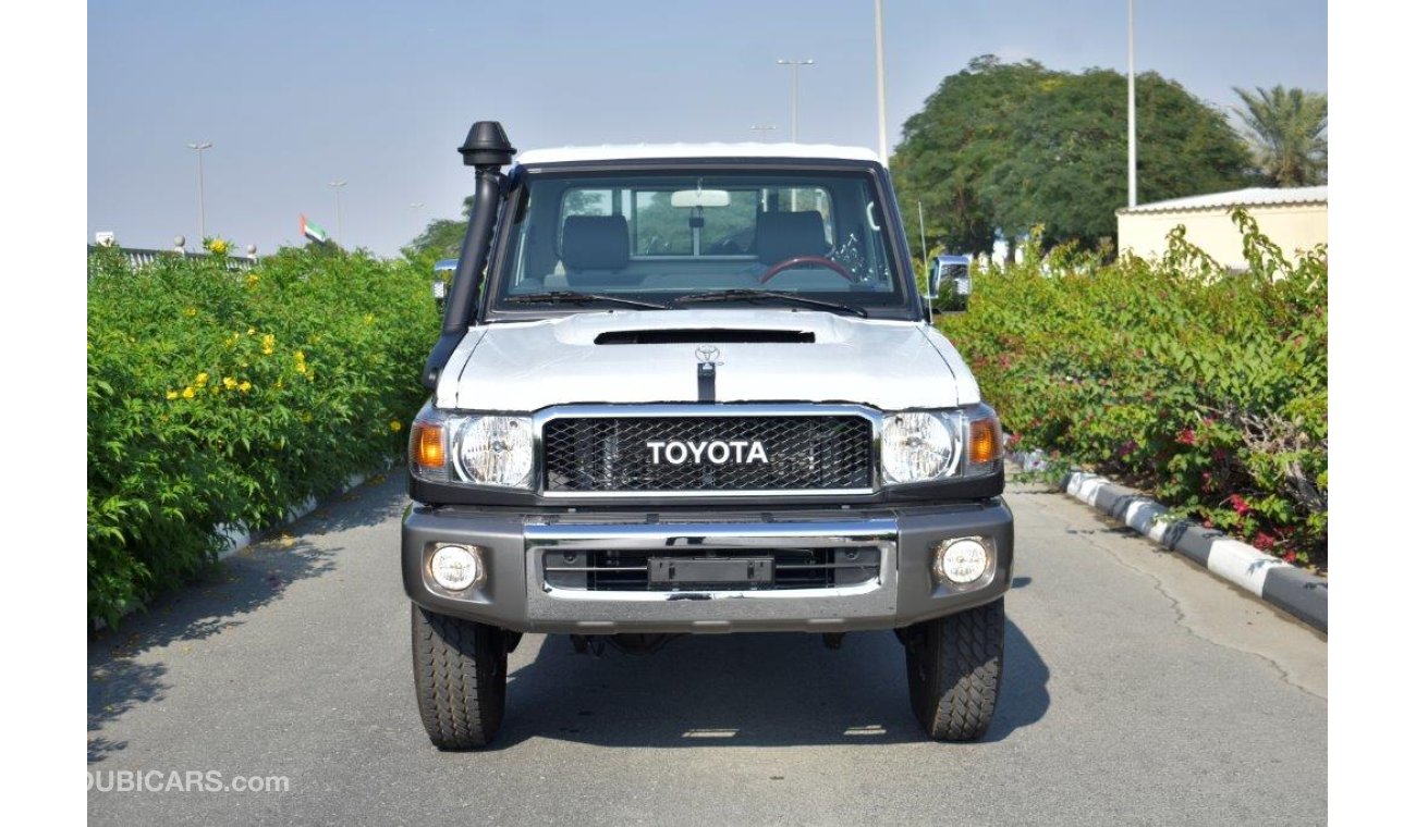 Toyota Land Cruiser Pick Up Single Cabin V8 4.5L Diesel MT With Diff. Lock