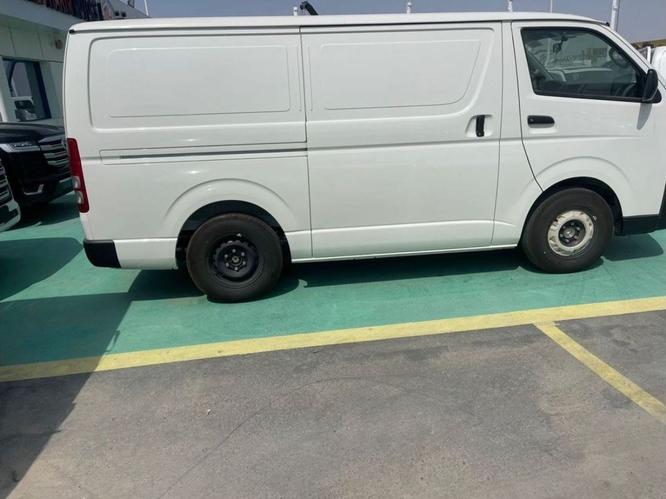 تويوتا هاياس NEW 2023 Toyota Hiace 2.5L Diesel Cargo manual Zero KM