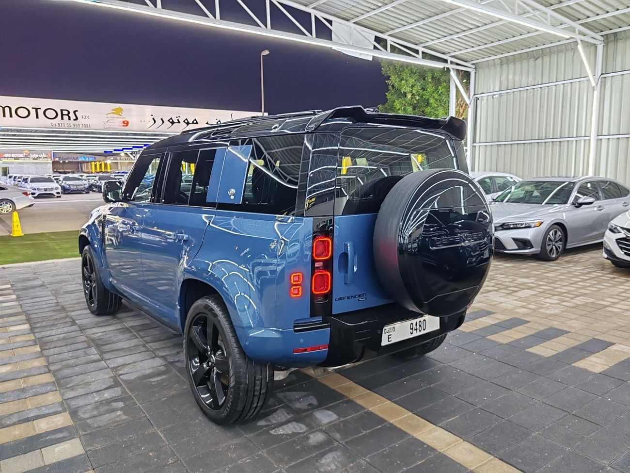 لاند روفر ديفندر P400 110 X-Dynamic HSE Warranty one year