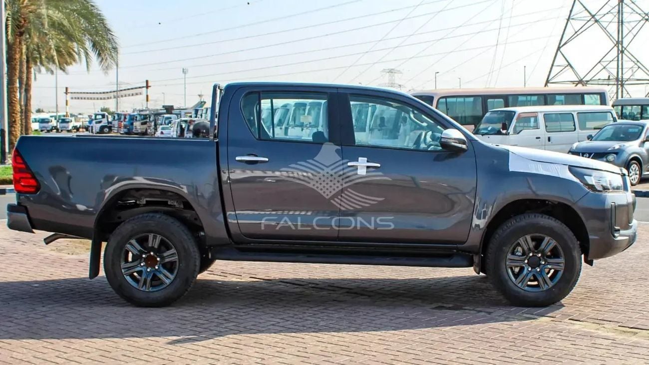 تويوتا هيلوكس GLX Toyota Hilux 2.4L Turbo Diesel 5 seater Airbags ABS