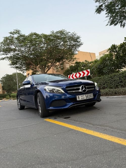 مرسيدس بنز C 200 4 litre