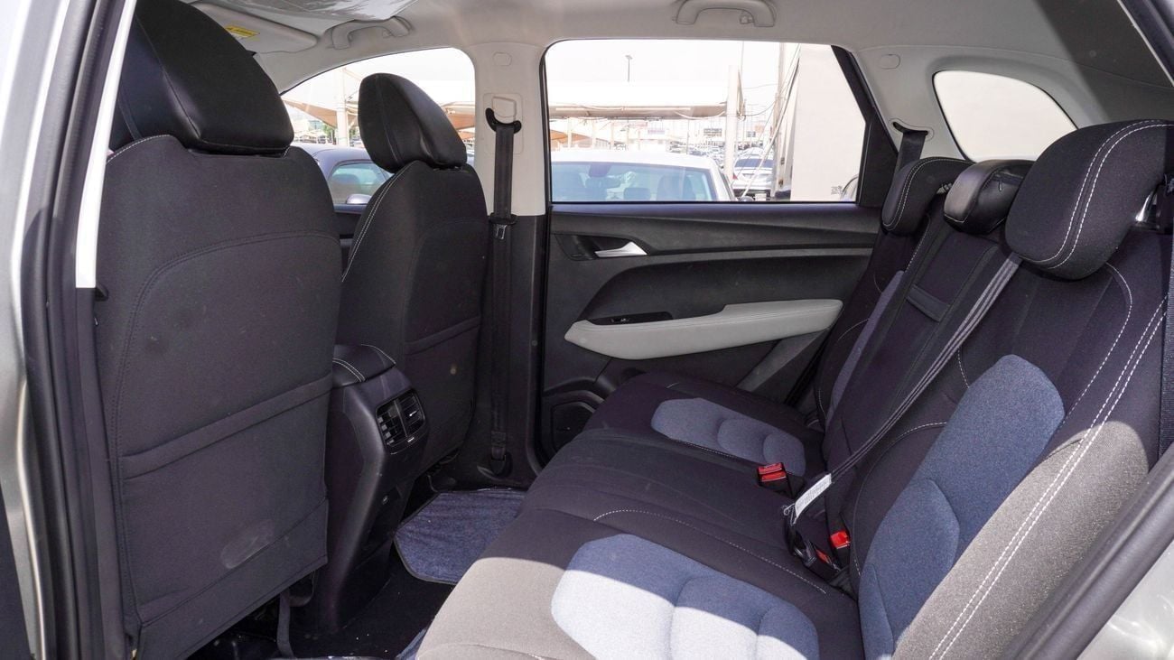 Chevrolet Captiva LS 1.5L (149 HP) (5 Seater)