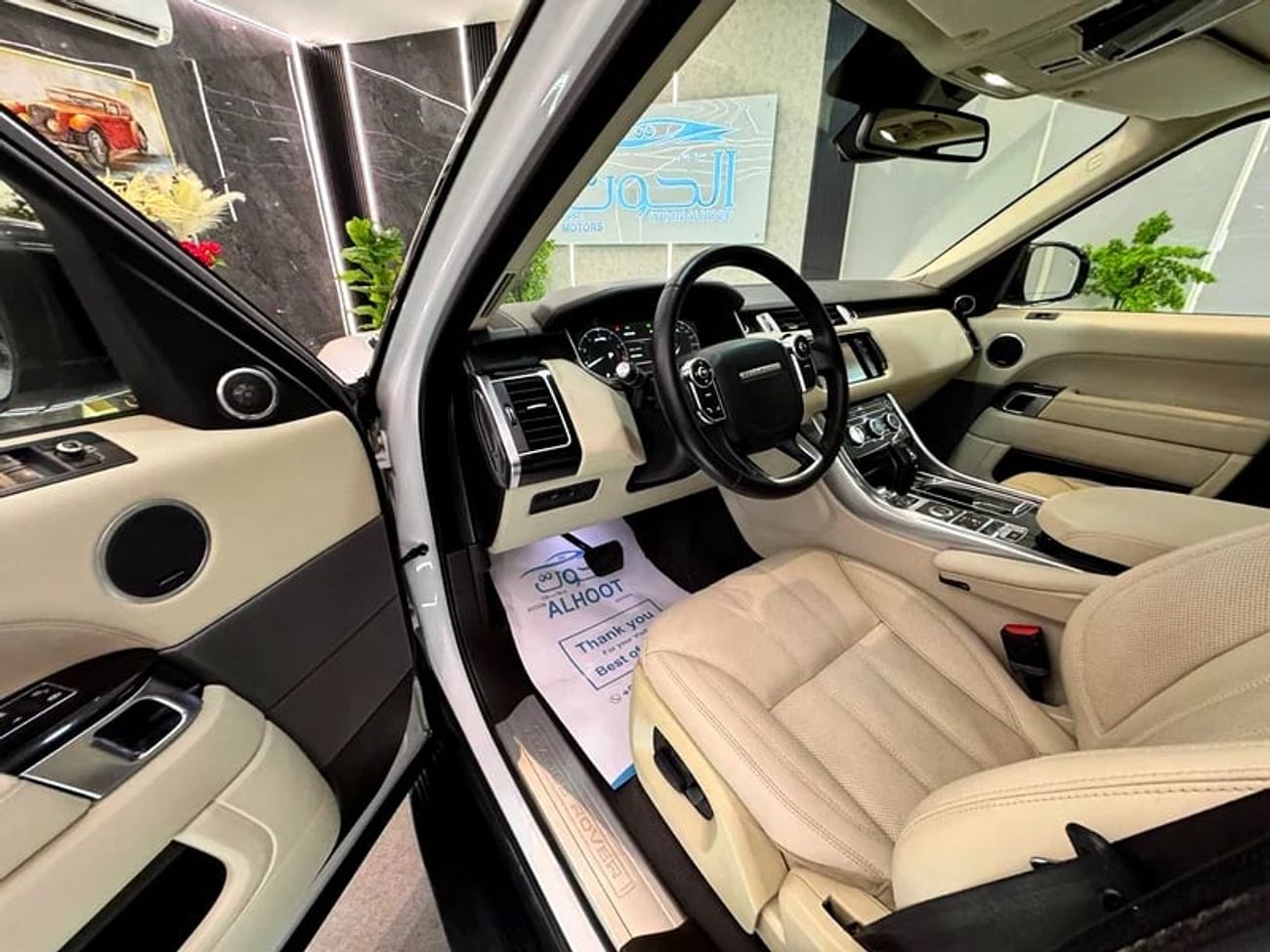 Land Rover Range Rover Sport Supercharged 5.0L SUPERCHARGED V8 || GCC SPECS || FULL OPTIONS || FREE ACCIDENTS