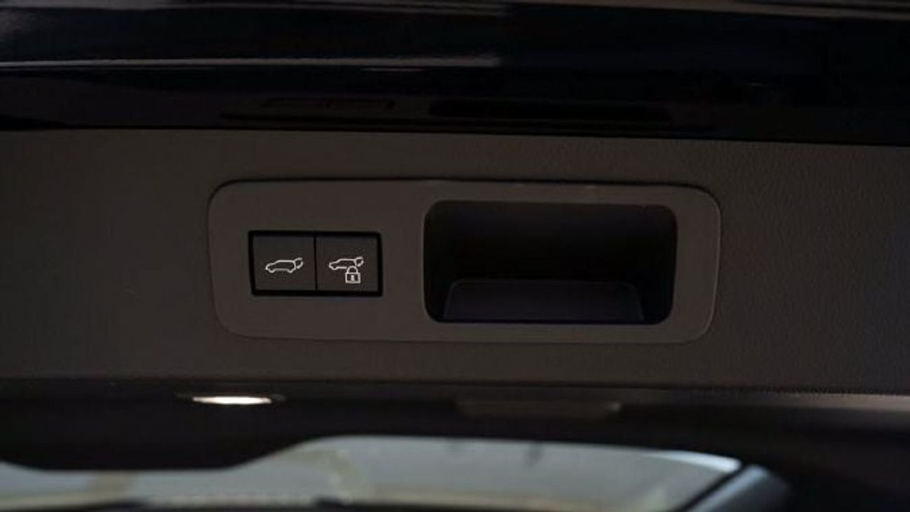 Toyota Land Cruiser VXR 3.5L Full option