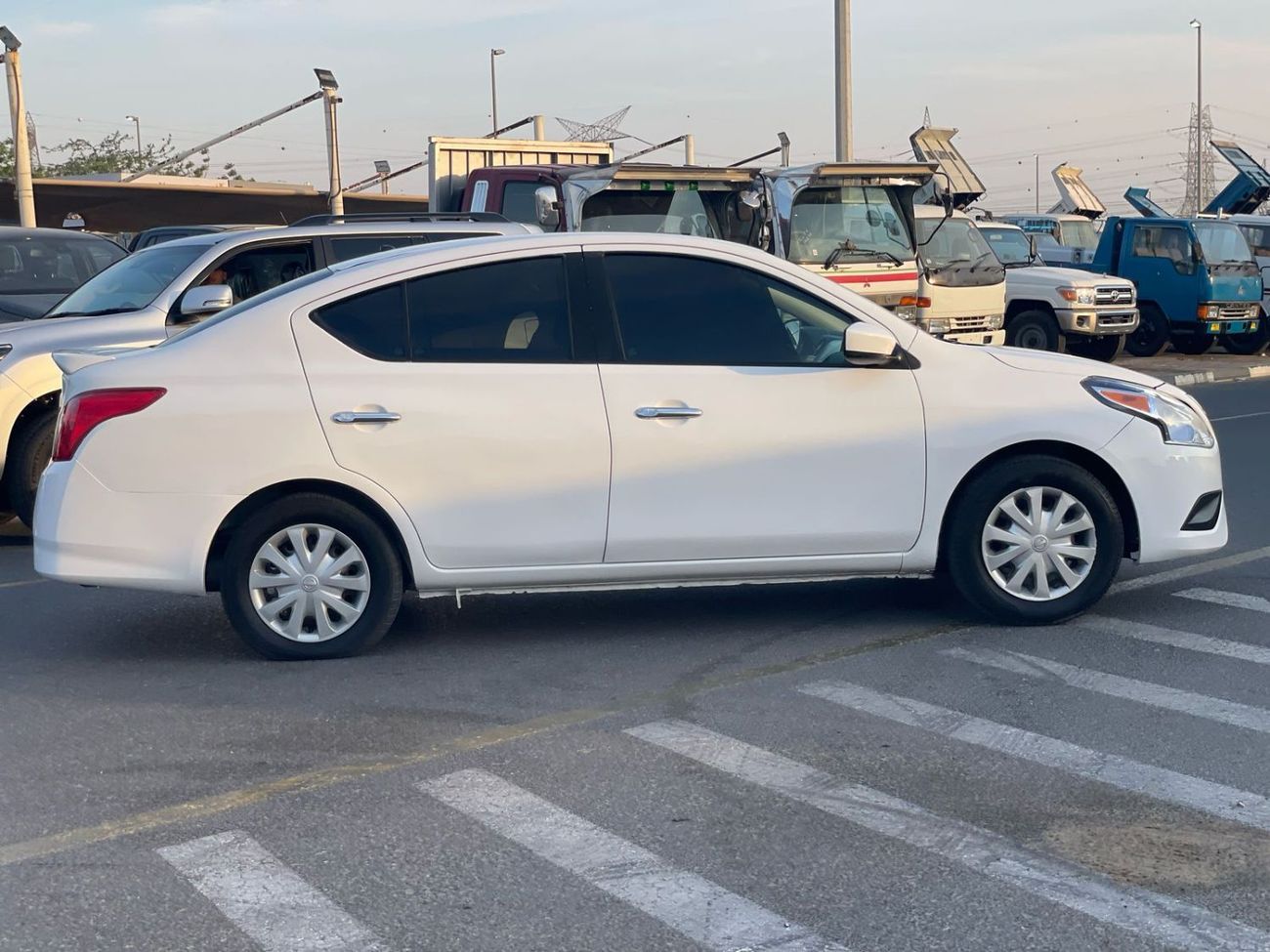 Nissan Versa 2018 Nissan Versa (Sunny) SV 1.5L V4 MidOption  Economical