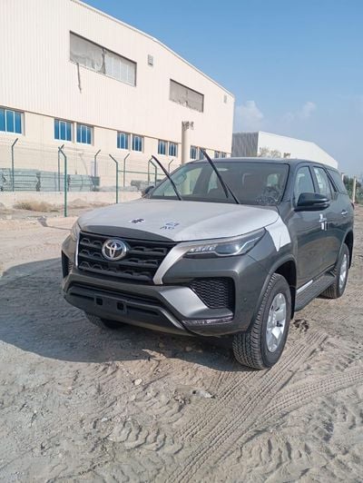 تويوتا فورتونر 2.4 DIESEL, KEYLESS ENTRY, MONITOR,CRUISE CONTROL, MODEL 2026