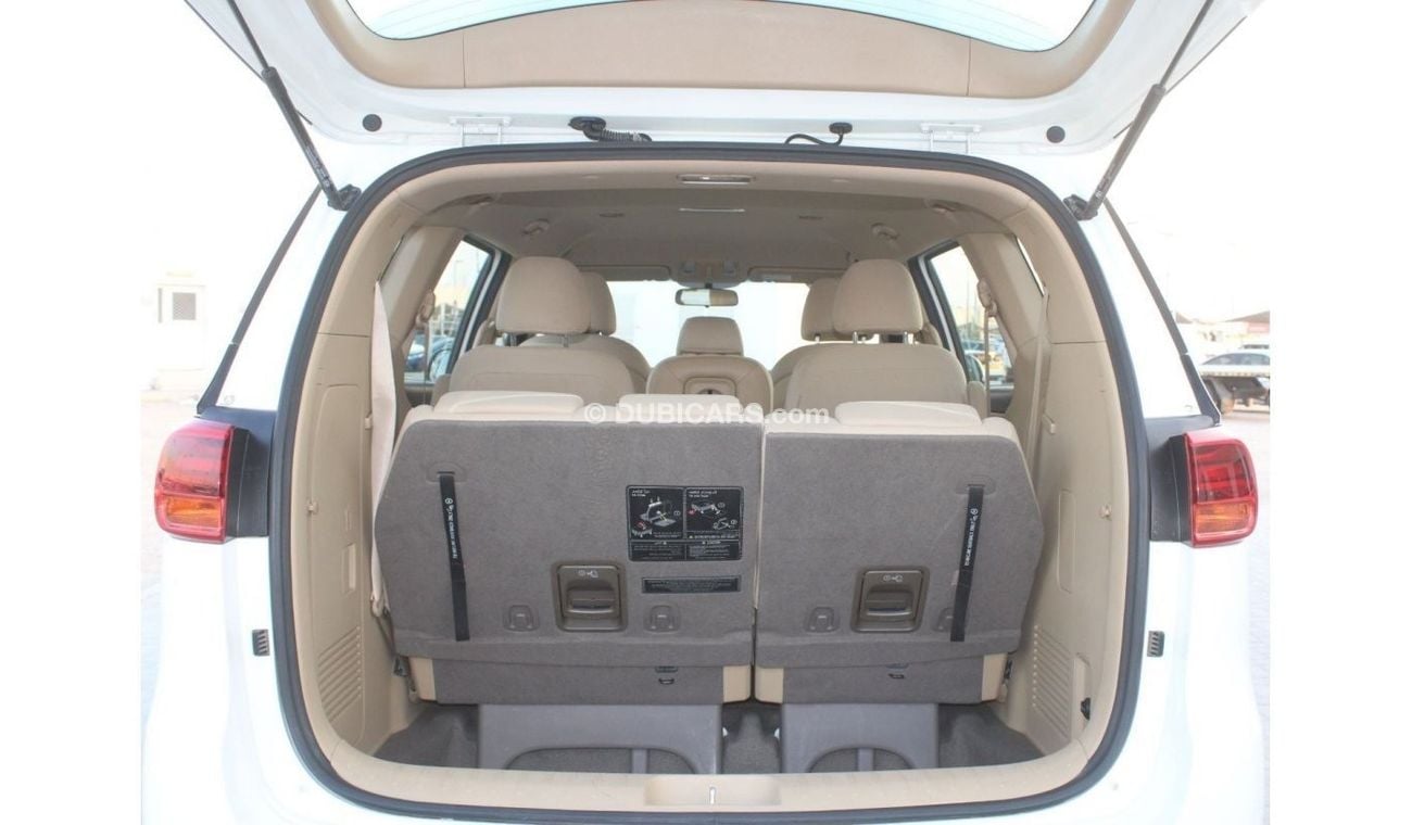 كيا كارنيفال كيا كرنفال 2020 خليجي بحالة ممتازة بدون حوادث نظيفه جدا من الداخل والخارج