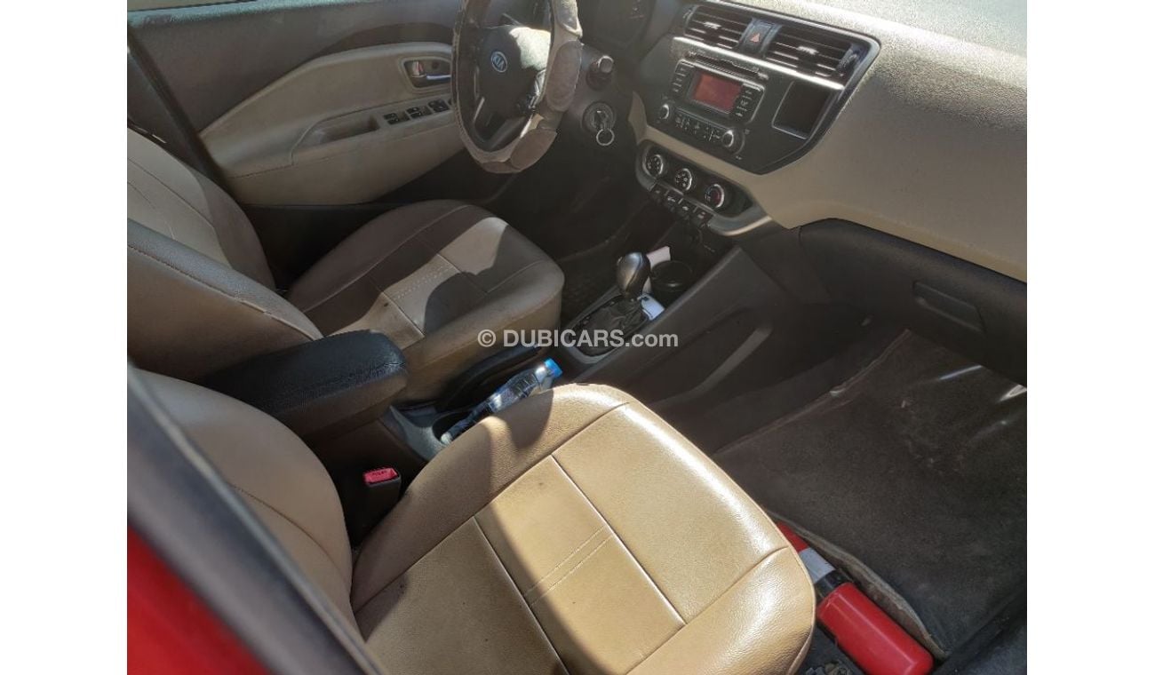 كيا ريو 2012 model Full options Gulf specs Leather interiors Sunroof