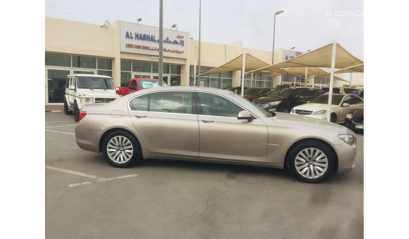 BMW 730Li Bmw 730 model 2012 Gcc car prefect condition full service full option low mileage