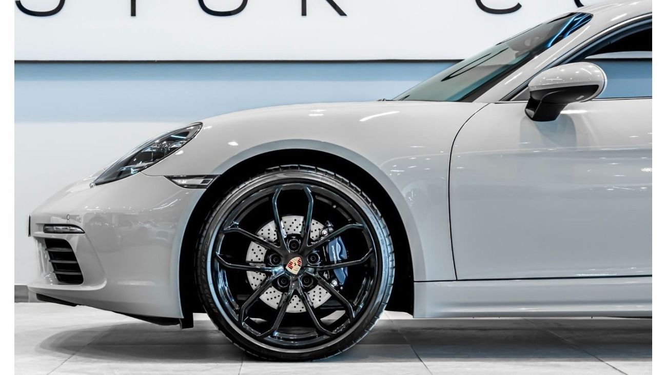بورش كايمان 718 2024 Porsche Cayman 718, Sport Chrono Package, 2026 Porsche Warranty, Low Kms, GCC