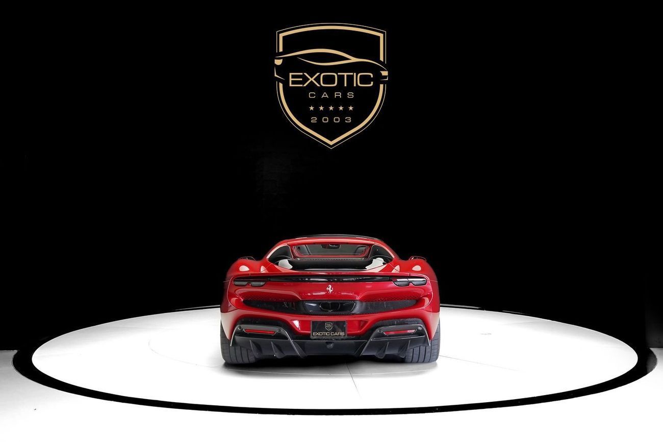 فيراري 296 GTS