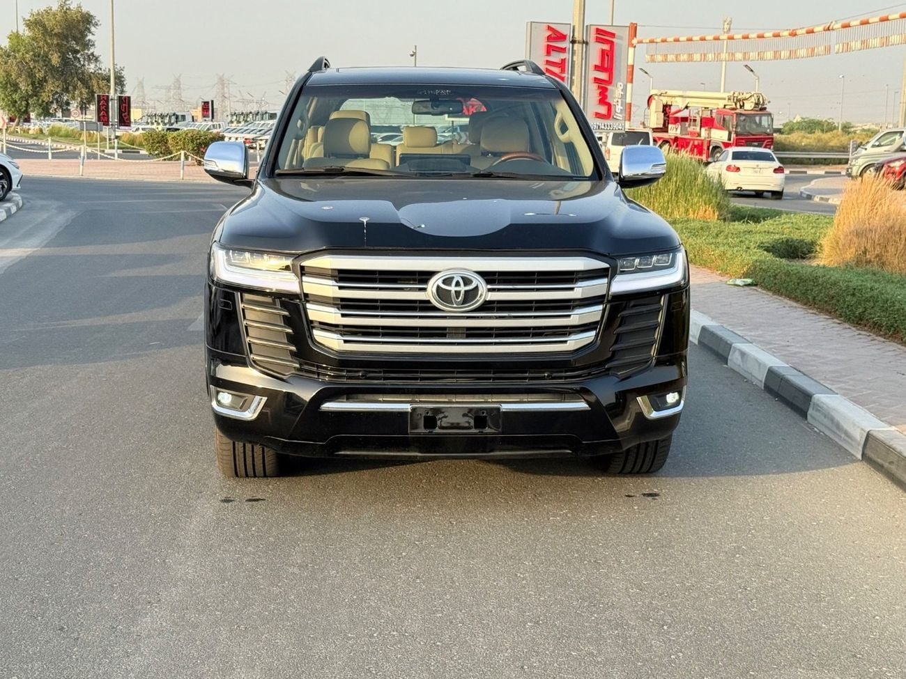 تويوتا لاند كروزر Toyota landcuriser GXR twin turbo V8 2014 upgrade 2025 full option Top the range