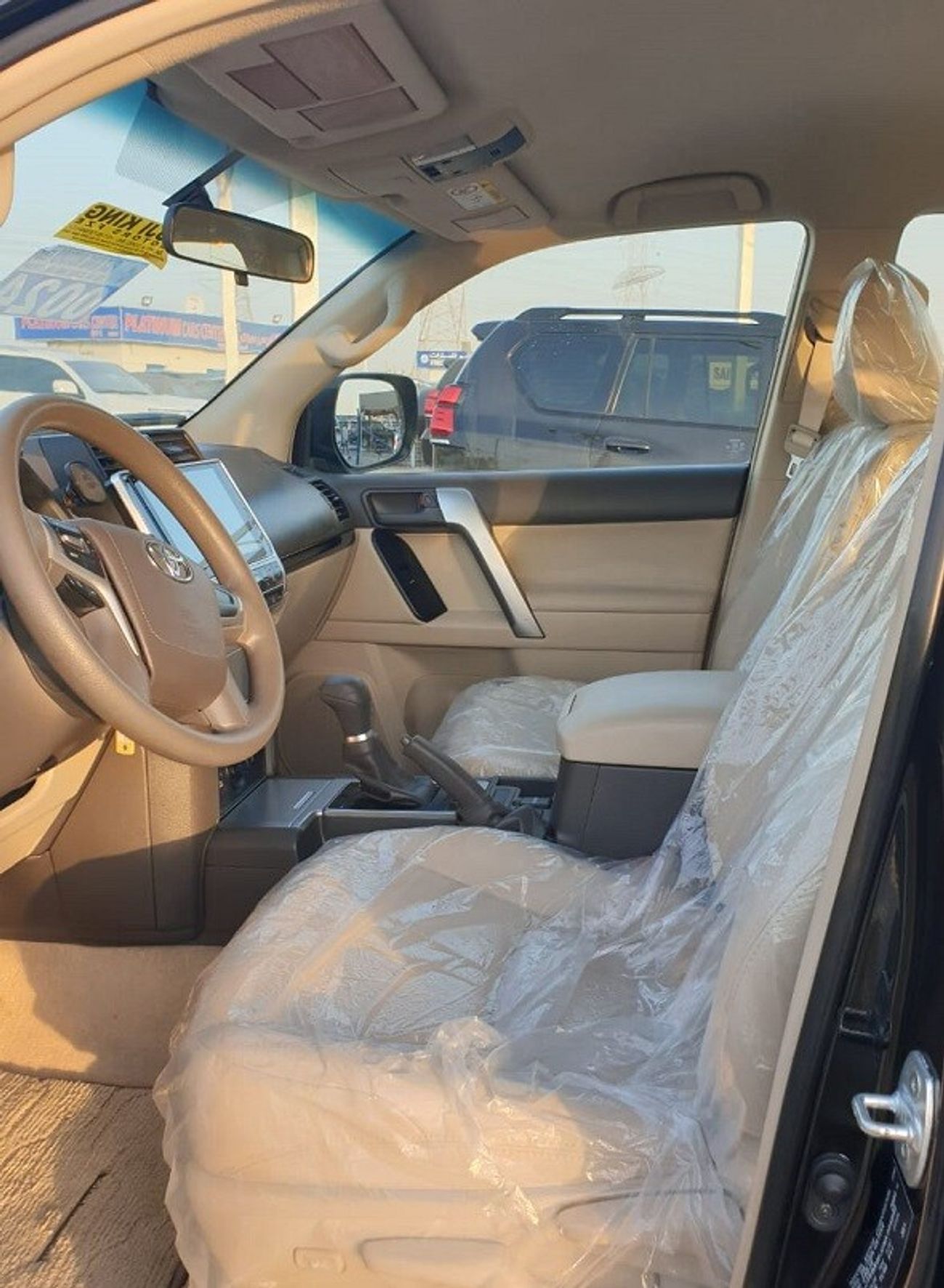 تويوتا برادو 2.7L - TXL (PETROL)