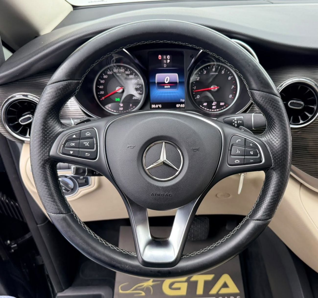 Mercedes Benz V 250 AVANTGARDE/E 2023 Mercedes Benz V250, Warranty, Service History, Fully Loaded, Excellent Condition, GCC