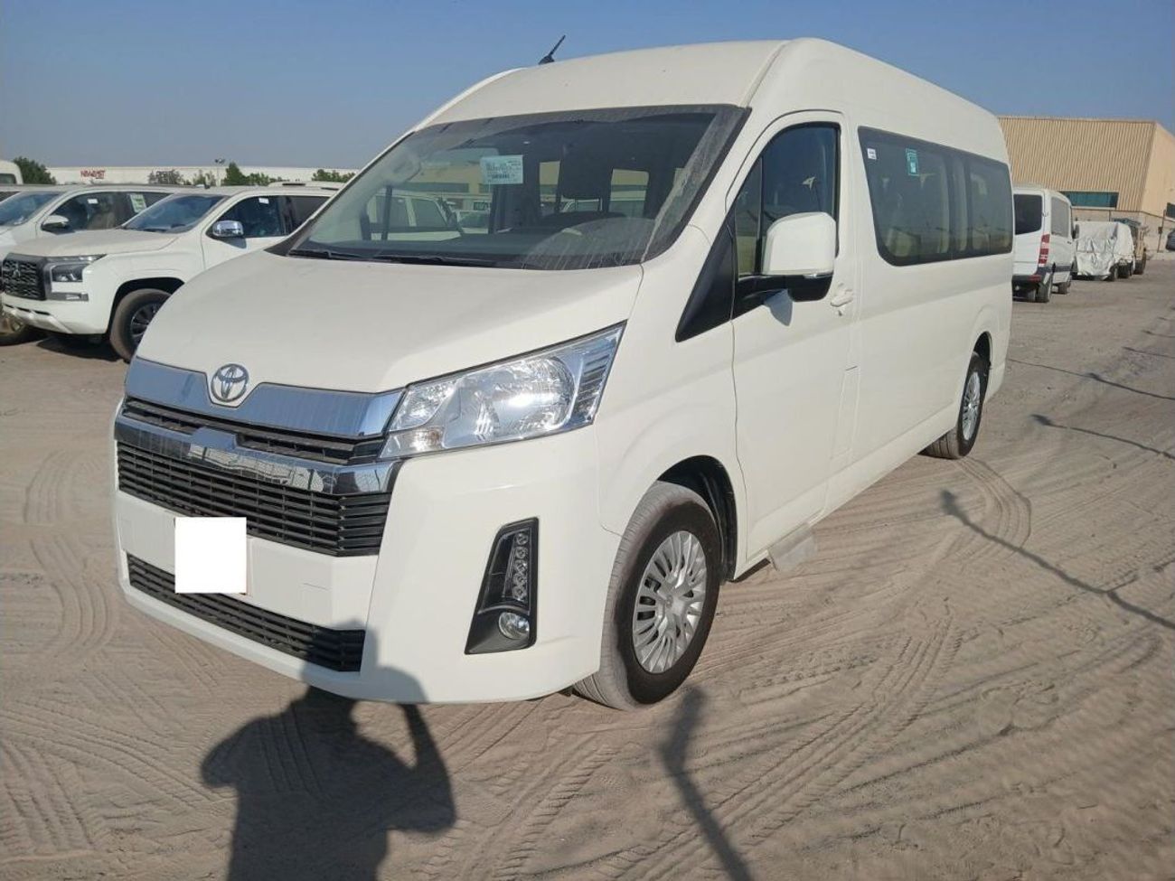 Toyota Hiace ECT0006 - Toyota Hiace High Roof Passenger Van - 2.8L Diesel Manual White - Full Options