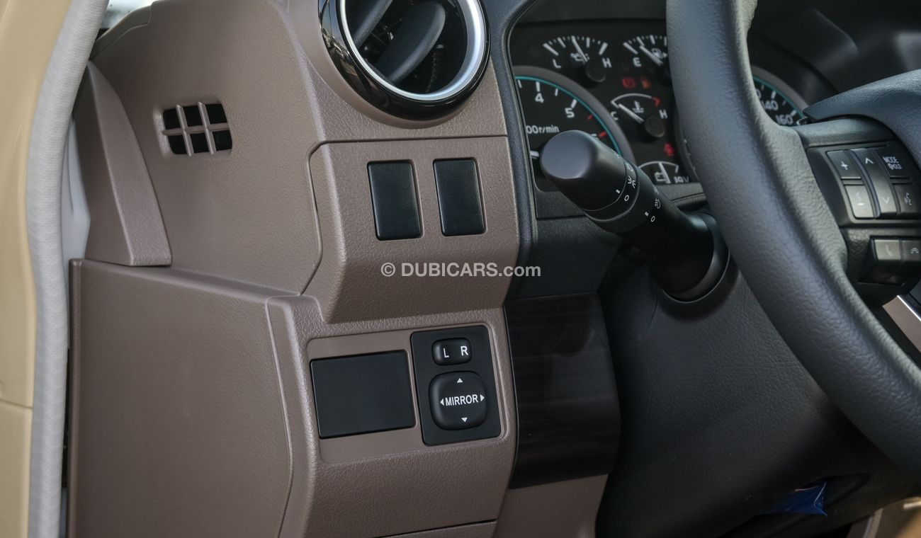 تويوتا لاند كروزر 70 LC76 4.0L AT LX  YM 2024