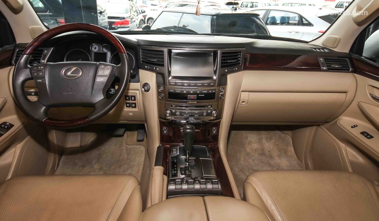 Lexus LX570