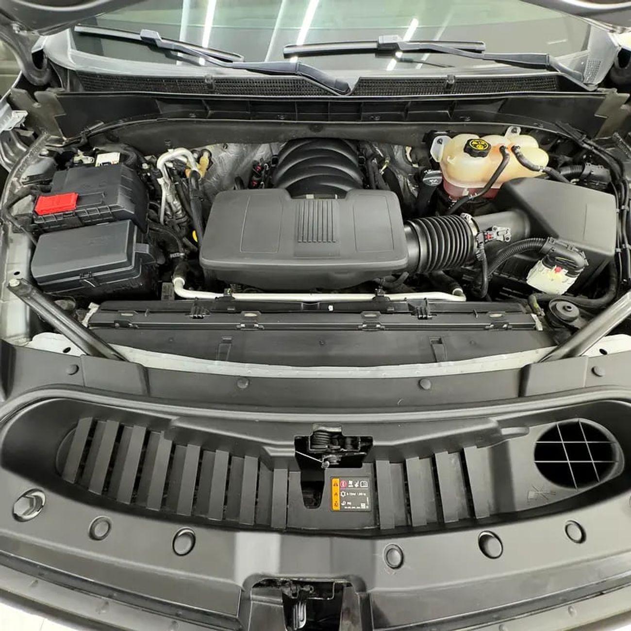 كاديلاك إسكالاد ESV Premium Luxury 6.2L