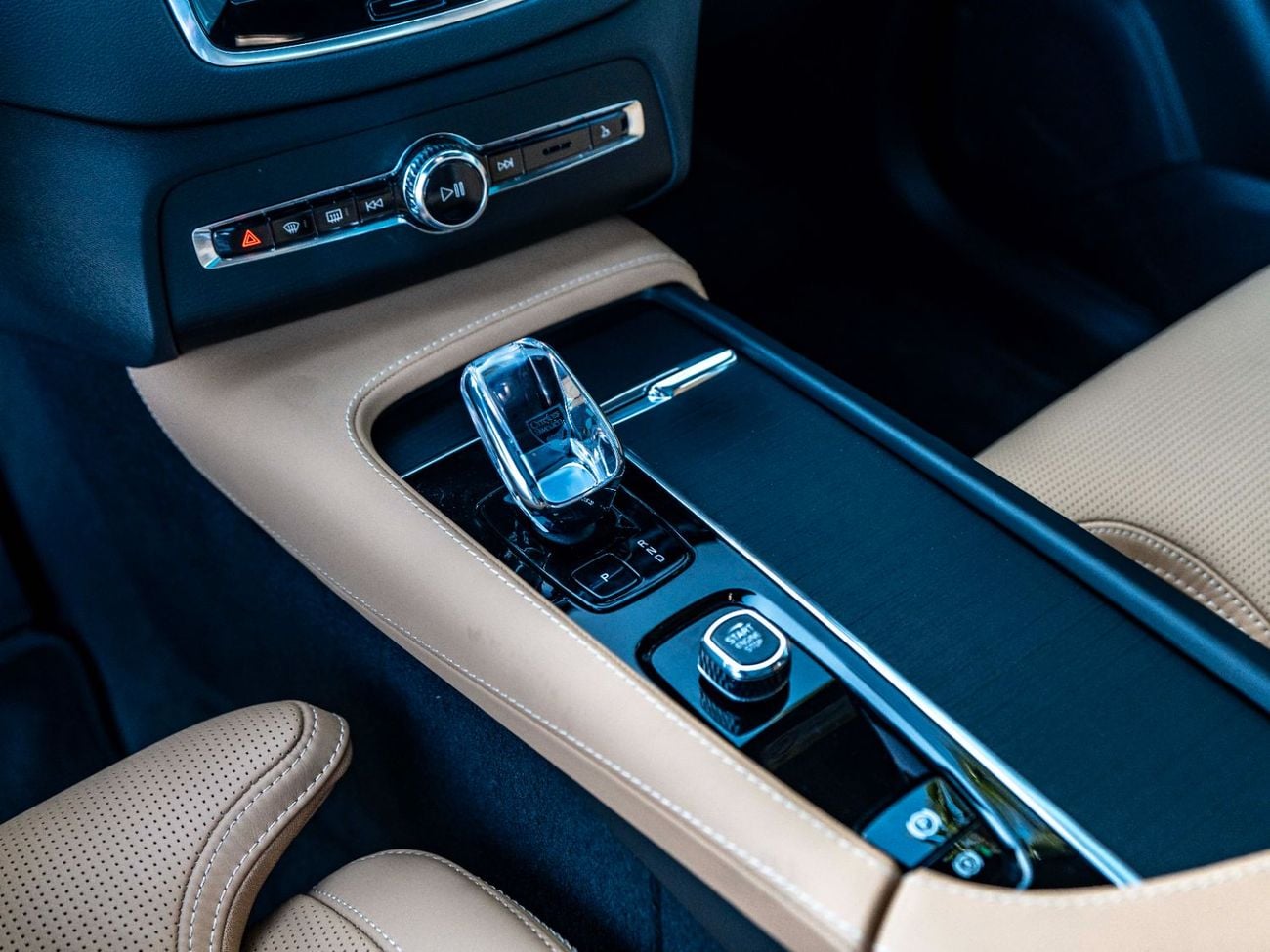 فولفو XC 90 ULTIMATE BRIGHT