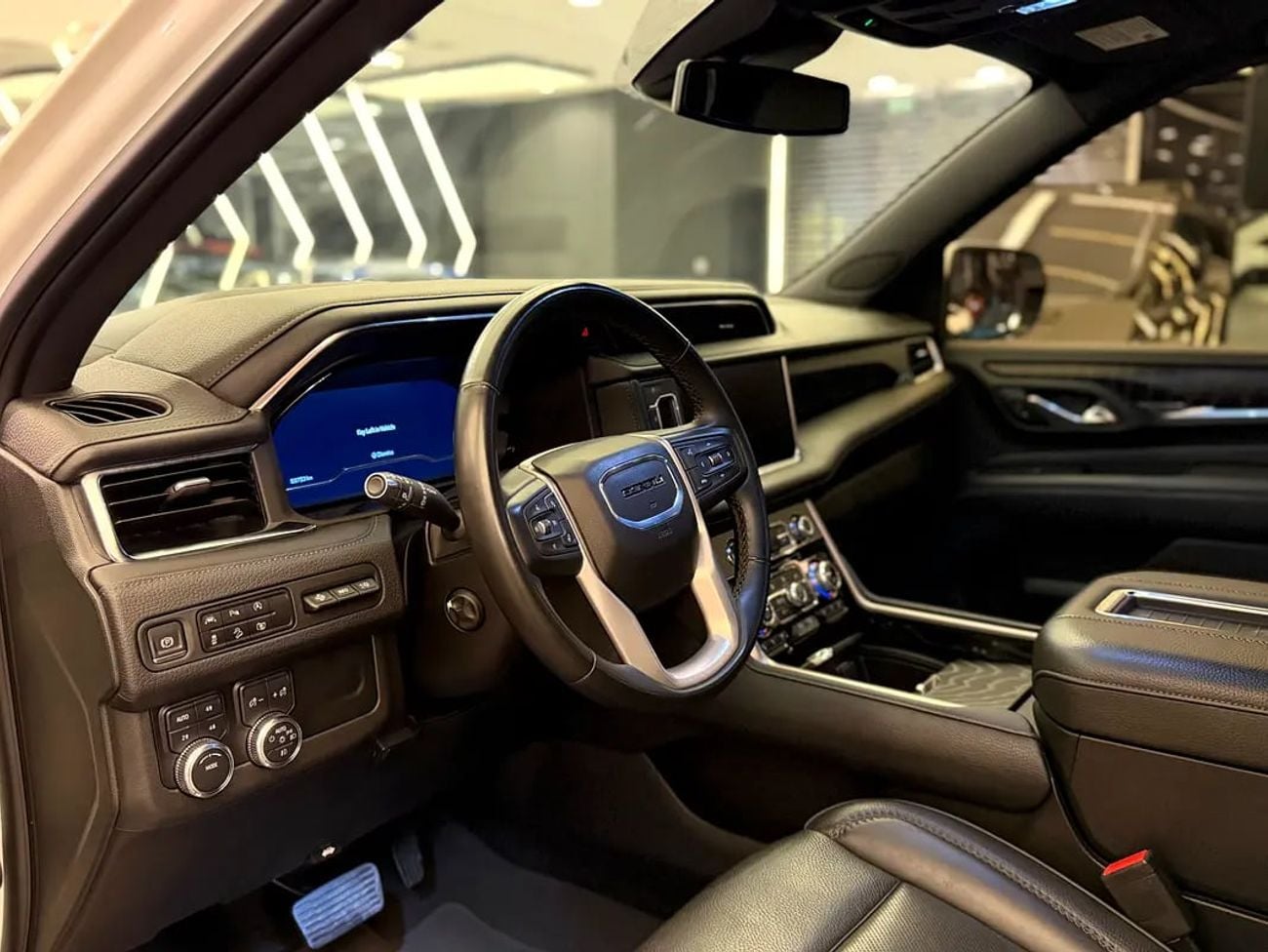 جي أم سي يوكون XL Denali - Premium Luxury SUV