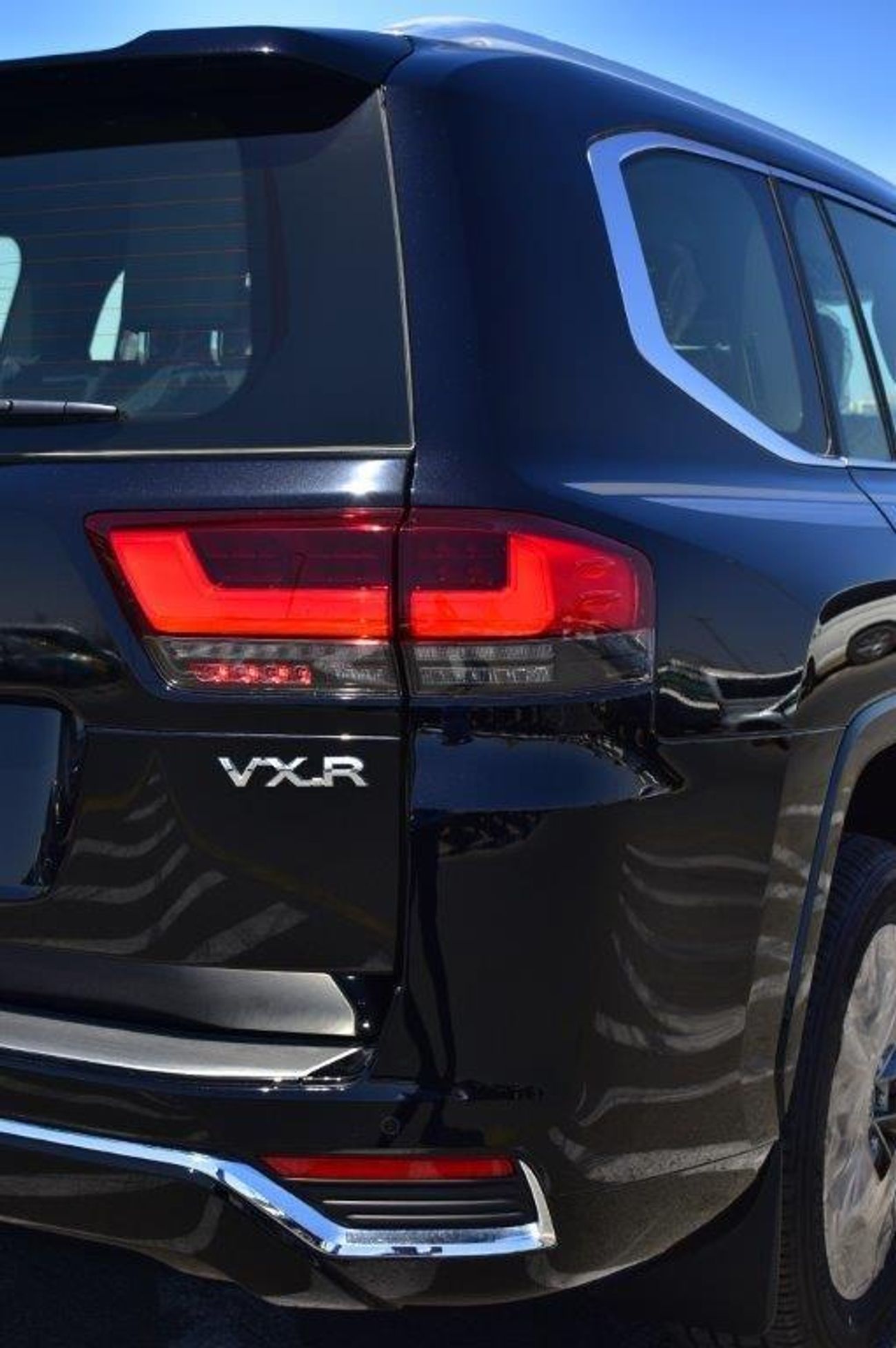 تويوتا لاند كروزر VXR 3.3L