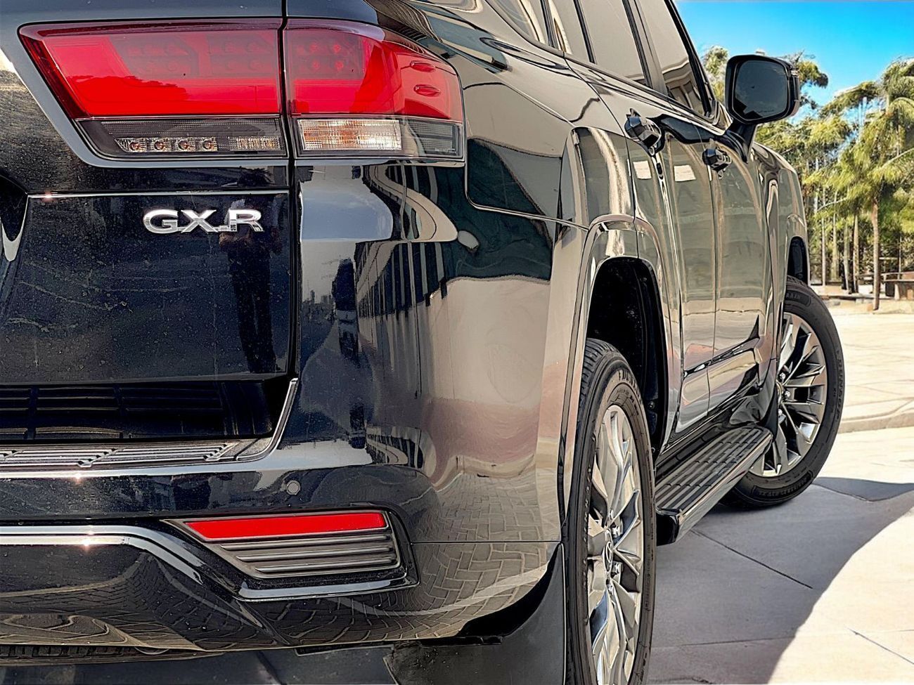 Toyota Land Cruiser GXR 4.0L  V6 | GCC SPECS | AED 3,760 / month