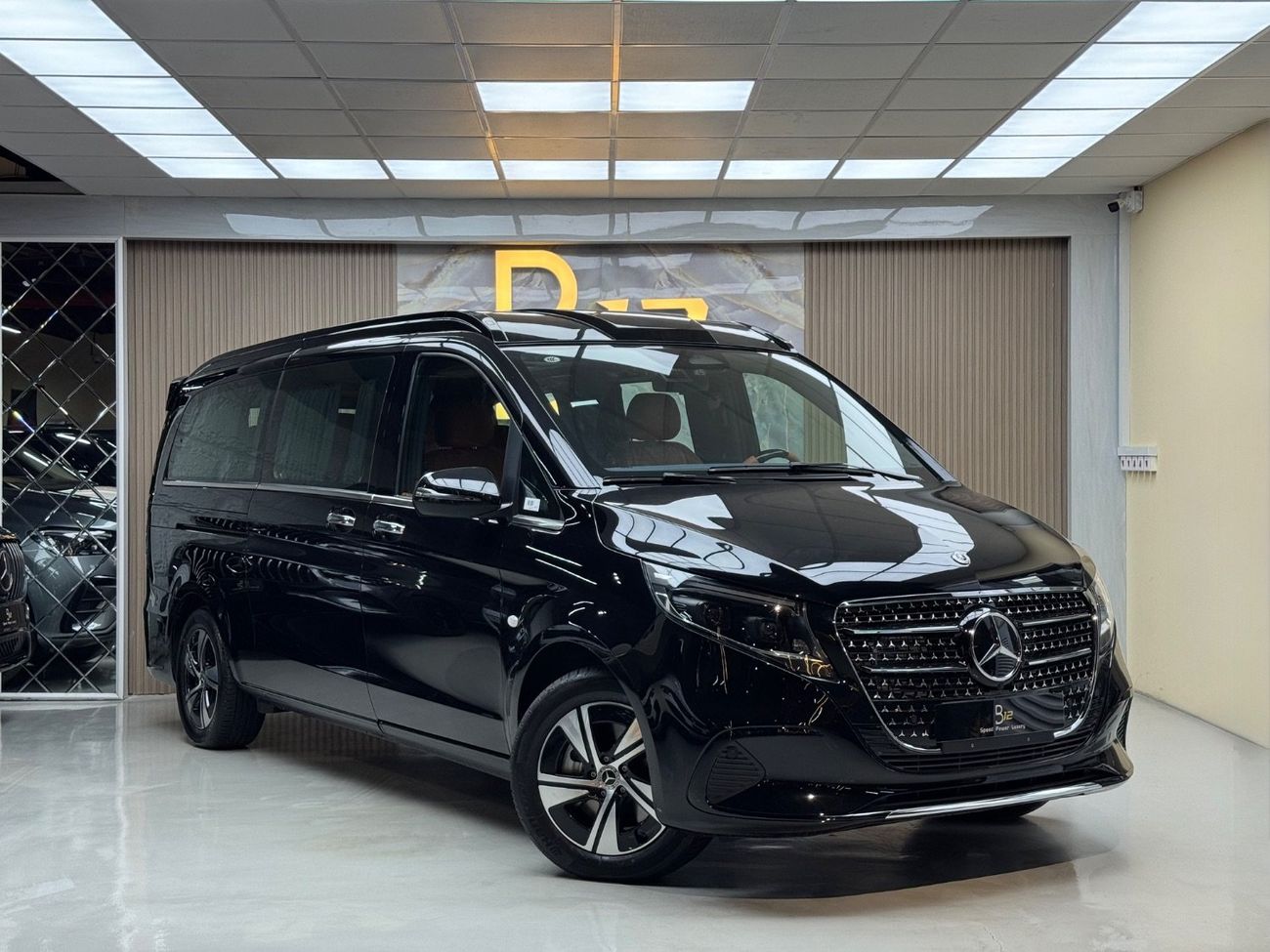 مرسيدس بنز V 300