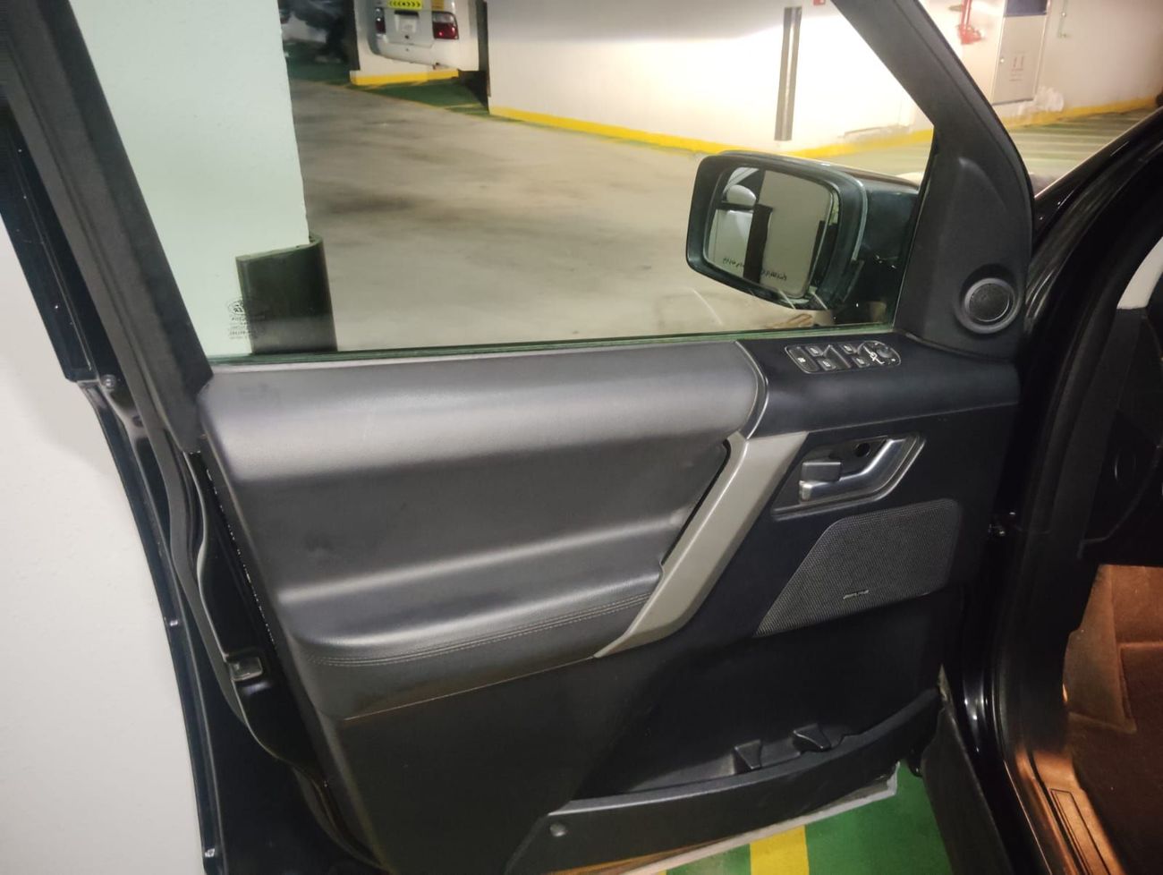 Land Rover LR2 HSE i6