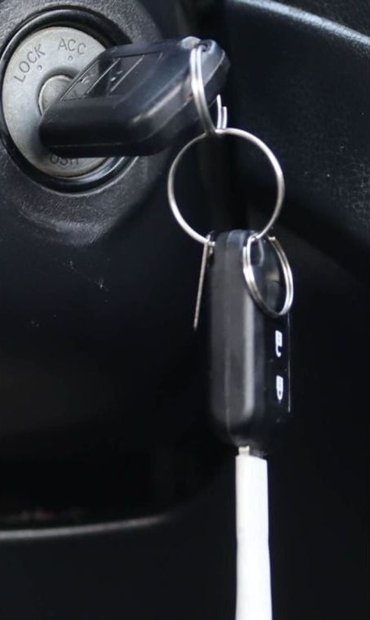 Mitsubishi L200 GL 2.4L (128 HP) Double Cab Utility Mitsubishi L200 2.4 L 4WD 2022 GCC accident-free in excellent co