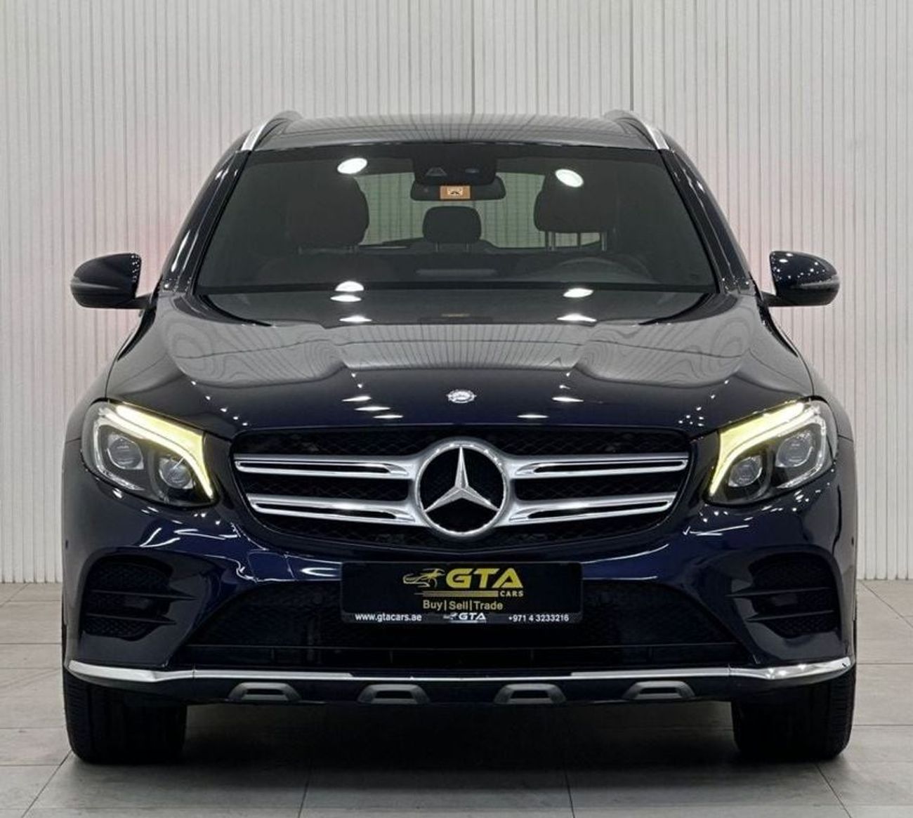 Mercedes-Benz GLC 250 4MATIC 2.0L 2017 Mercedes Benz GLC250 AMG 4MATIC, Full Mercedes Service History, Full Options, GCC