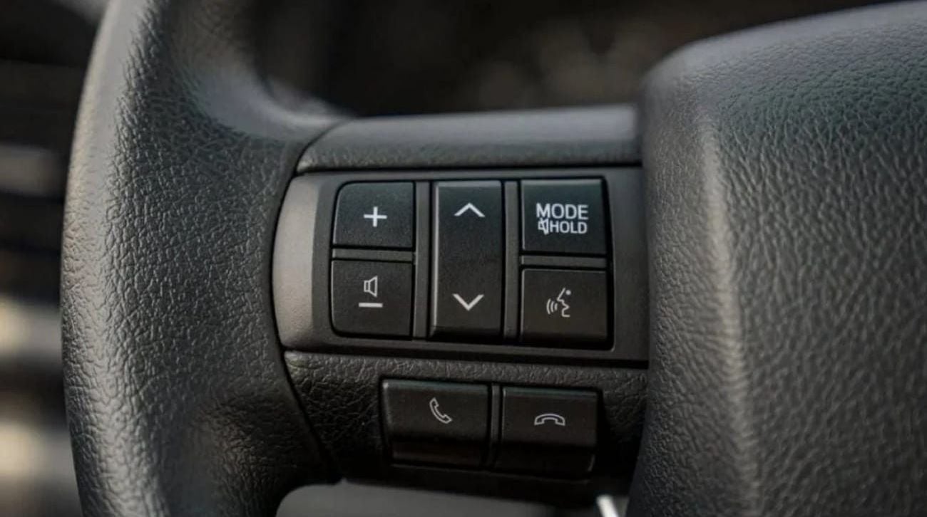 تويوتا هيلوكس DLX TOYOTA HILUX 2.4L DIESEL MT 2023