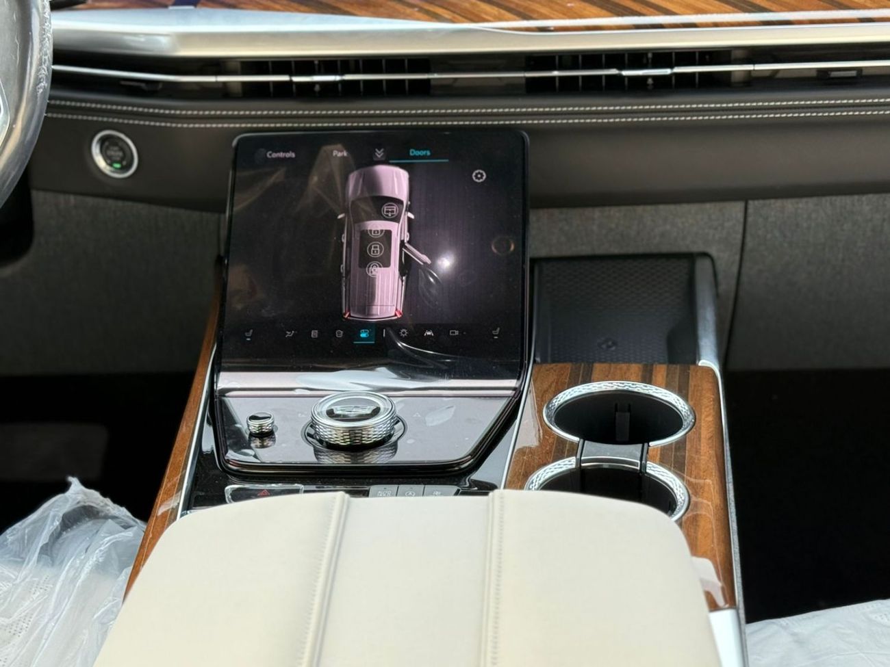 Cadillac Escalade Sport Platinum 6.2L 4WD Cadillac Escalade V8 6.2 L SUV AWD 4 Doors