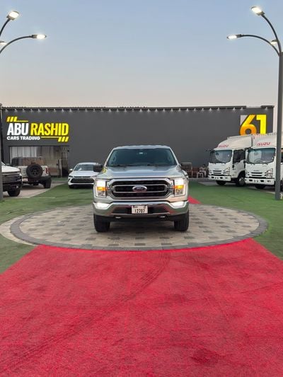 Ford F-150 XLT CREW CAB