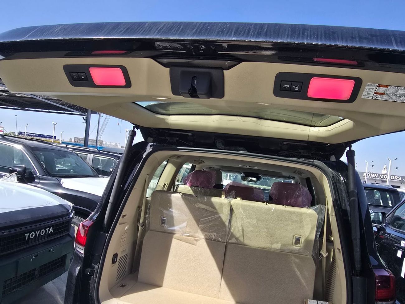 تويوتا لاند كروزر Toyota Land Cruiser LC300 2026 – جميع الفئات متوفرة | 4.0 و 3.5 بنزين | صفر كم