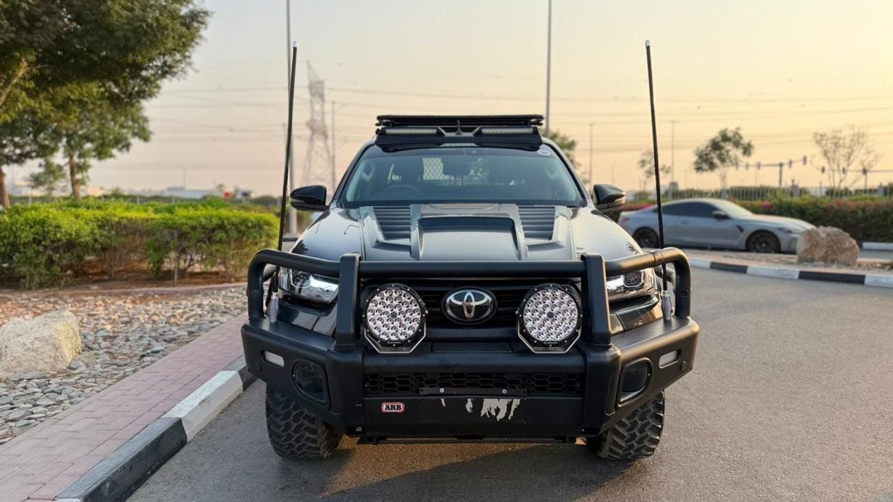 تويوتا هيلوكس OFF ROAD MODIFIED | BULL BAR WITH HEAVY FOCUSED LIGHTS | AUTOMATIC TRANSMISSION | REAR VIEW CAMERA |
