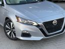 نيسان ألتيما SV / V4 2.5L / رادار / قراءة الطريق / نقطة عمياء / شاشة كبيرة / في حالة ممتازة