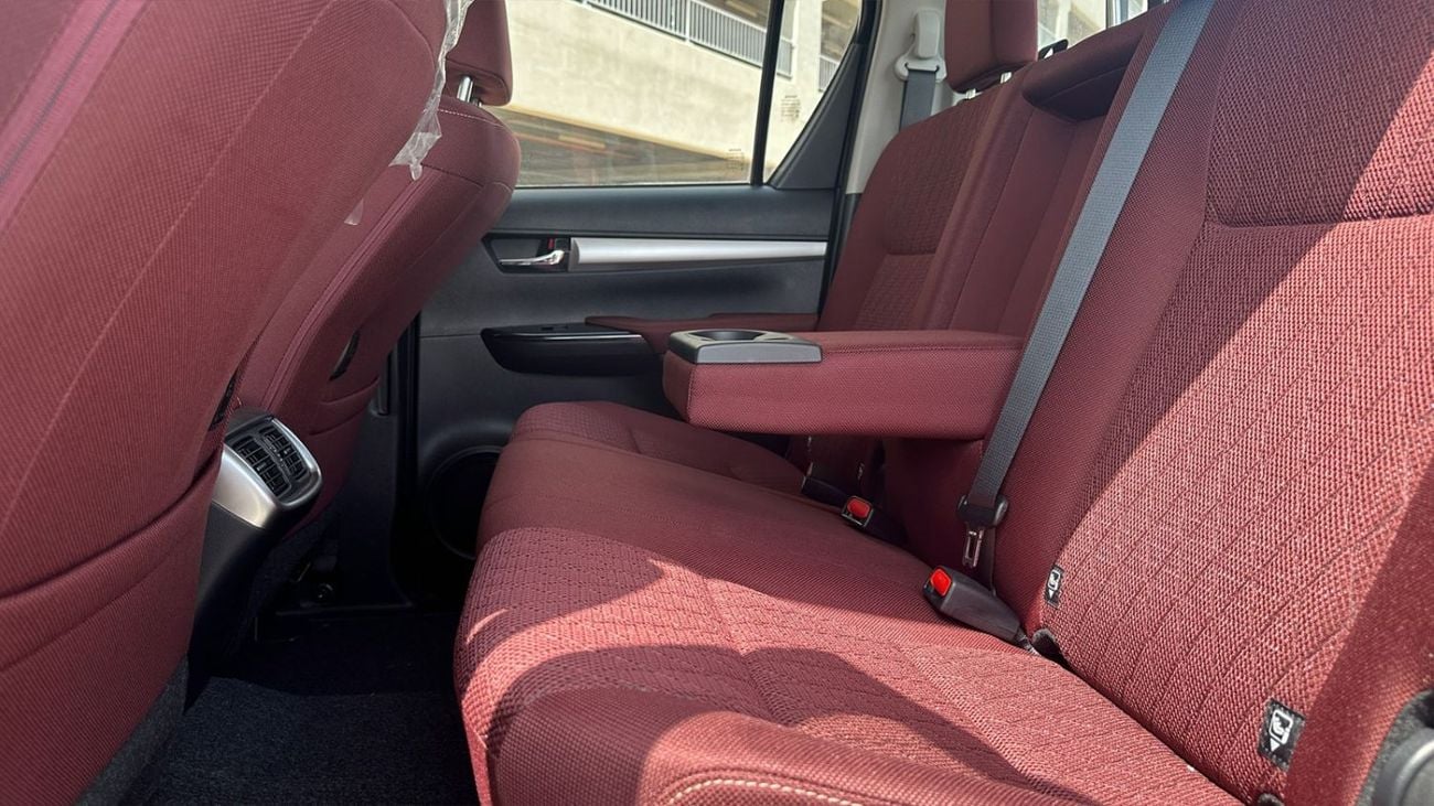 تويوتا هيلوكس (LHD) TOYOTA HILUX DC 2.7P MT 4X4 P.WINDOW MY2024 – GREY