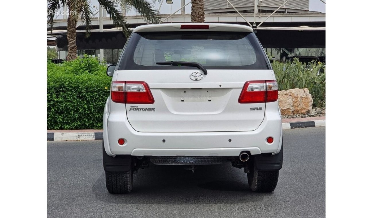 Toyota Fortuner SRS-2.7 L-4 Cyl-Low kilometer Driven-Very well maintained and good Condition