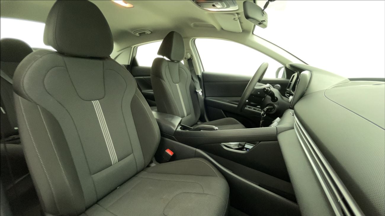 هيونداي إلانترا SMART 1.6 | بدون دفعة مقدمة | اختبار القيادة في المنزل