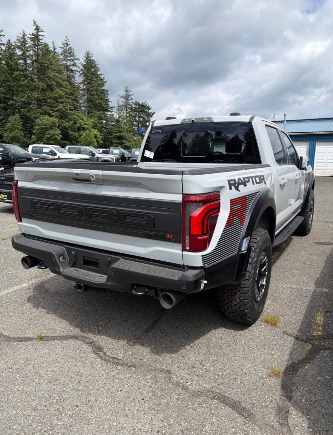 Ford F-150 RAPTOR R CREW Price with delivery
