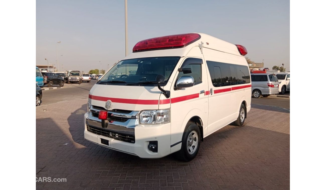 تويوتا هاياس TOYOTA HIACE AMBULANCE RIGHT HAND DRIVE (PM1580)