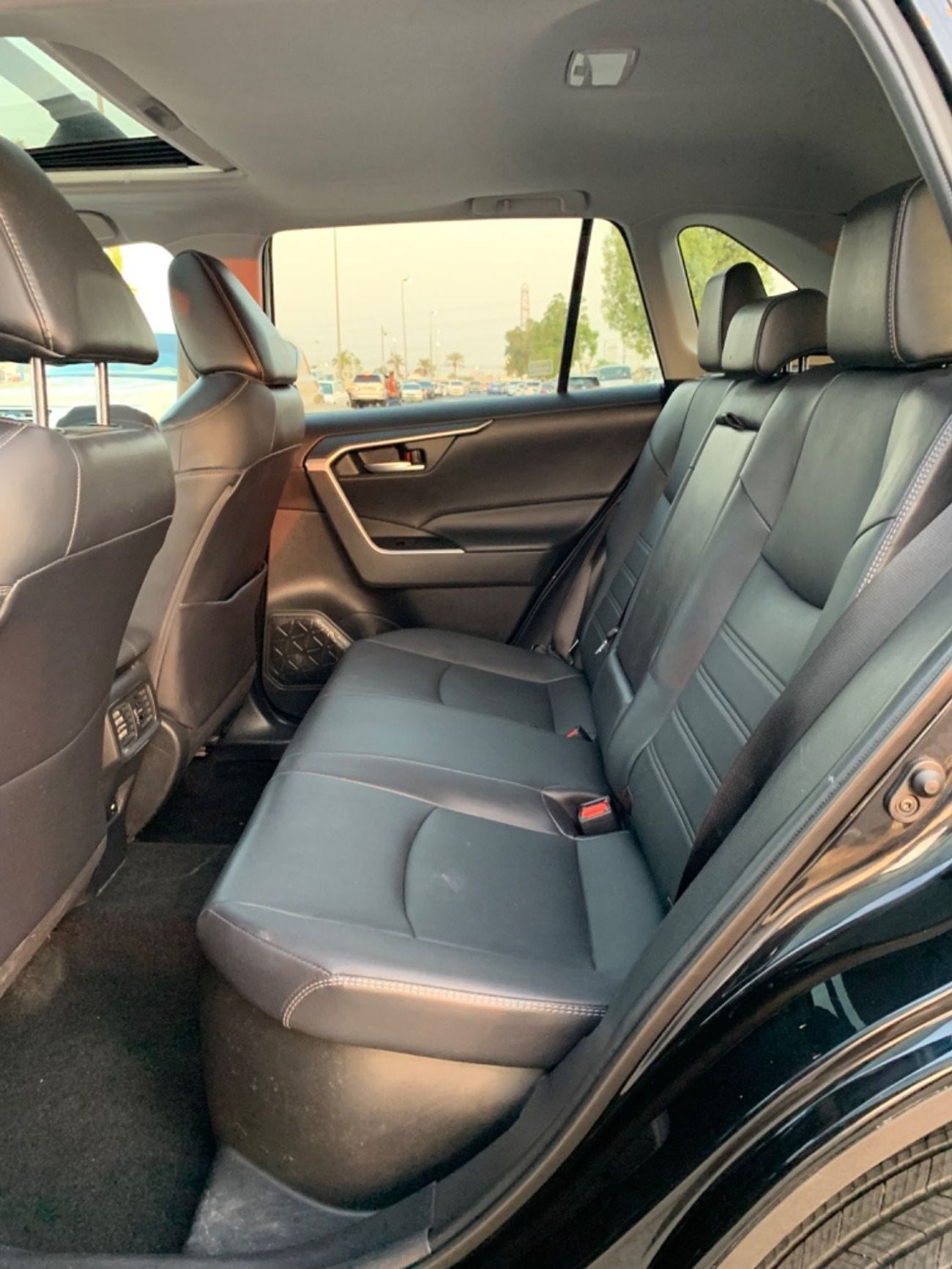 Toyota RAV4 2021 TOYOTA RAV4 XLE HYBRID